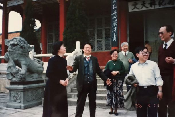 f86e445fc6a44e12a1325afef8028b23.jpg 3.jpg